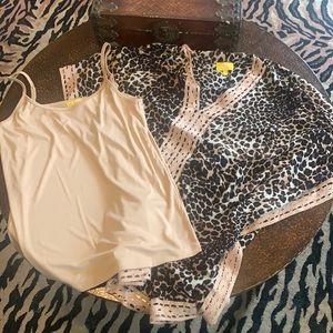 Liz Lange new with out tags leopard 🐆 print poncho with nude tank top !!